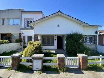 LATORRE PROP. VENDE CASA + DEPTO EN COLINAS DE PERALTA RAMOS
