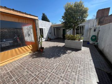 En venta  Casa Ph 2 dorm, Quincho. Bº Sol y Rio.Villa...