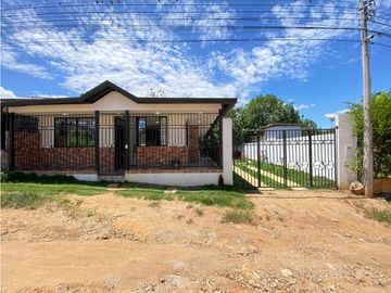 En Venta – Casa Barrio Acapulco, Girón