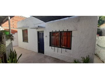 IMPECABLE CASA EN COMPLEJO HABITACIONAL. ALQUILER....