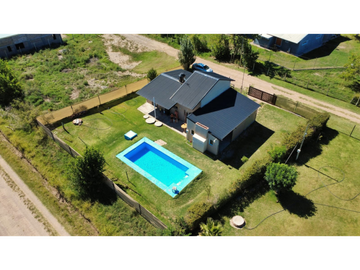 Casa 3 Dormitorios | 1000 m² Terreno | Piscina  El Cerrito