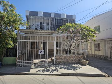 Se-vende-casa-3-habitaciones-Barrio-Ciudadela-Metropolita...
