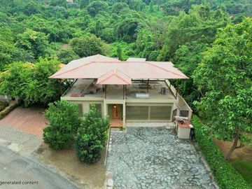 VENTA CASA LAGO DE CAPEIRA 1700 MTS