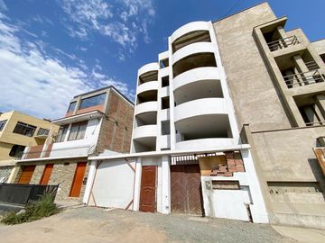 VENTA DE EDIFICIO EN URB. SANTA ISABEL DE CARABAYLLO