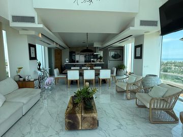 Exclisivo departamento tipo Penthouse Torre Rambla en...