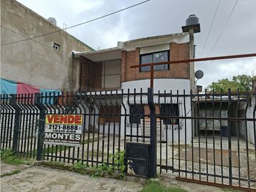 CASA Y DEPTO CALLE TERRADA