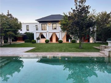 Venta Casa 6 dormitorios en Lujan de Cuyo con Amenities