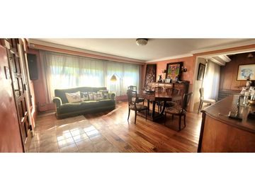VENTA CHALET 4 AMB. CON GGE DOBLE Y DEP. Bº CONSTITUCION...