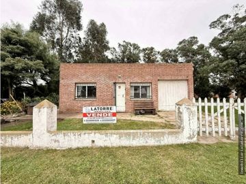 LATORRE PROP. VENDE CASA DE 3 AMB AMPLIOS CON PARQUE