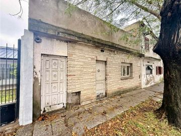 LATORRE PROP. VENDE CASA A RECICLAR