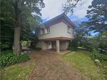 chalet de estilo a la venta barrio Alfar