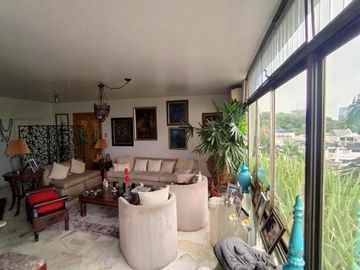 Departamento en Venta en Lomas de Urdesa Planta baja, EstF