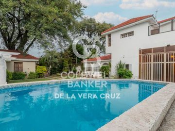 Casa de estilo en venta  en Guadalupe residencial, patio...