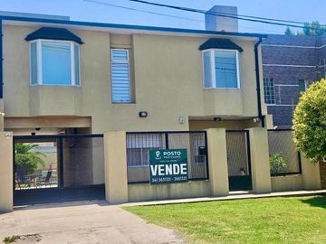 Casa en Venta - 3 Dorm. 3 Baños - Garage - Pileta -...