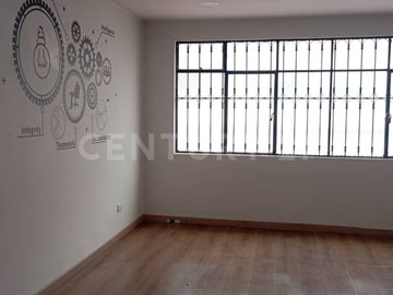 CASA EN RENTA EN LA SOLEDAD IDEAL PARA OFICINAS