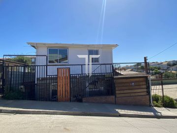 Propiedad con 3 casas en Viña del mar para arriendo