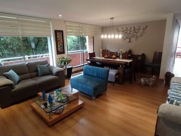 Apartamento en venta de 3 habitaciones con balcón en...