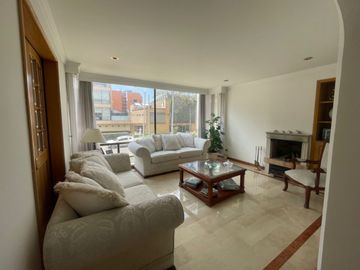 Apartamento en venta de 3 hab. en SAN PATRICIO , Bogotá