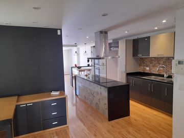 Apartamento en venta de 3 habitaciones con terraza en...