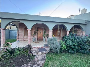 Venta Casa 2 Dor Zona Quintas de Arguello + Depto...
