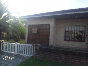 chalet a la venta 3 ambientes San Jacinto