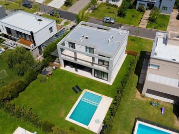 Casa en Ceibos, Puertos del Lago - Diseño Piscina y Full...