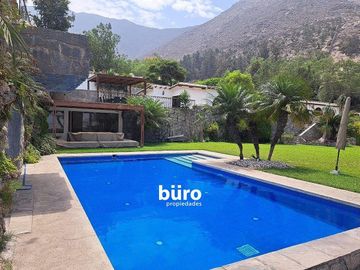 EXCLUSIVA RESIDENCIA DE LUJO EN VENTA LOS CONDORES