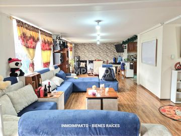 Casa Rentera Esquinera en Venta La Magdalena Sur se Quito