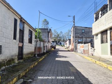 Casa en Venta Av. Simón Bolívar Sur de Quito