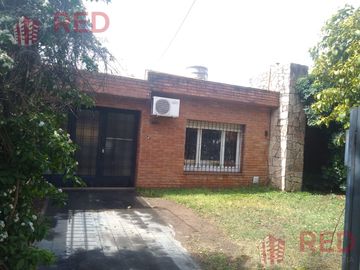 Casa en venta - Avenida la Cordillera, Villa Marta