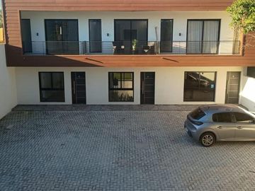 Dúplex en venta c/ cochera en Ituzaingó Sur