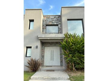 Casa de 4 amb en Venta, Weston Fco lvarez - ...