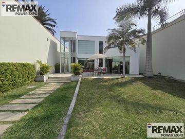 VENTA DE CASA EN SOL DE LA MOLINA - MONTECARLO