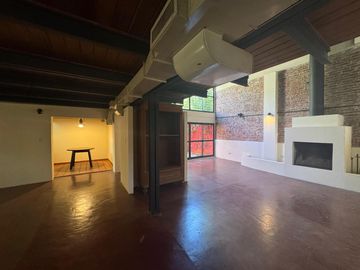 Casa a la venta 3 dormitorios en Fisherton con jardin verde