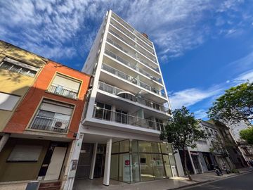 Venta Balcarce 1300 Local Comercial  Calidad...