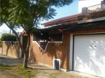 Casa  impecable en Merlo Permuta por Depto en Mar del Plata