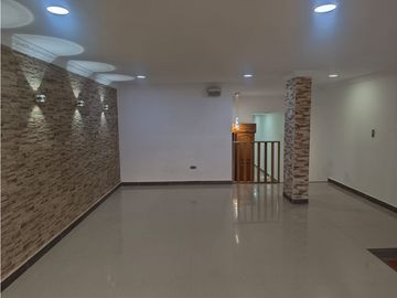 Casa bifamiliar en Venta, Colores en Medellín
