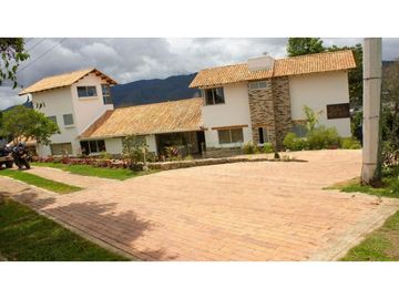 Casa hotel campestre  en alquiler ubicado en la Conejera...