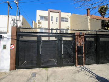 VENTA | CASA DUPLEX | 6AMB FLORIDA | JARDIN Y PILETA