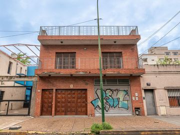 Venta Local con vivienda. Ituzaingó Sur Centro