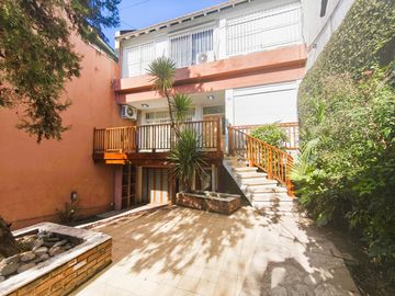 Muy buena casa entre Maipu y Vias