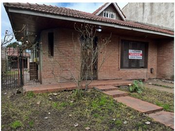 LATORRE PROP VENDE CHALET 4 AMB CON PARQUE