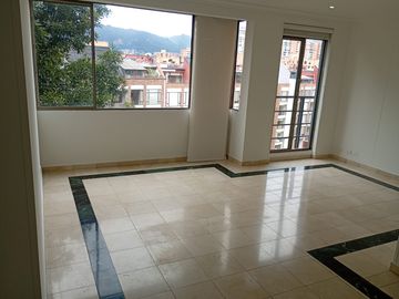 Apartamento en venta de 3 hab. en Colina campestre, Bogotá