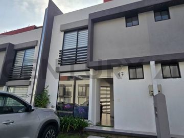 Casa De 2 Dormitorios + Estudio En Conjunto Exclusivo –...