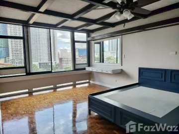 Furnished 3 BEDROOMS with Parking WACK WACK Apartments near