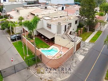 Casa como Terreno en esquina en Surco – 460.35 m² para...