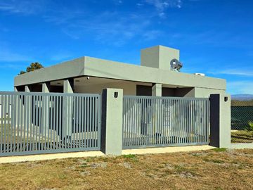 VENTA | CASA | 2 DORMITORIOS | QUINCHO | PILETA