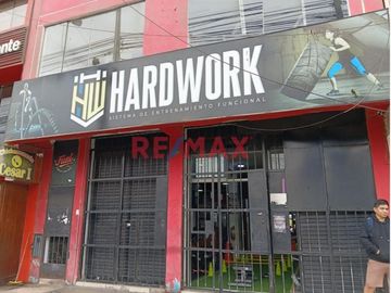 ¡Local Comercial En Primer Piso En Esquina Estratégica!