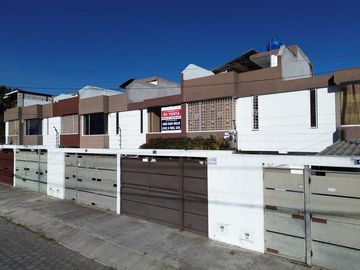 Casa En Venta, Aplica Crédito Vip 4.87%, Sector Huertos...