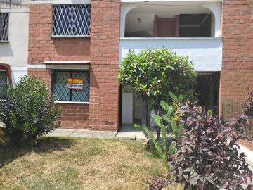 Venta de Apartamento en los Alcazares primer psio Cali